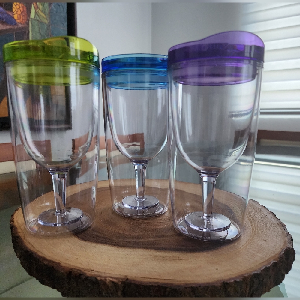 Insulated Wine Tumbler with Lid